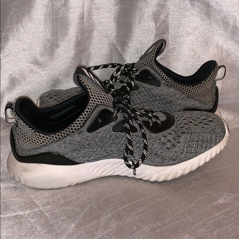 Adidas Alpha Bounce Sz 9 - Picture 4 of 7